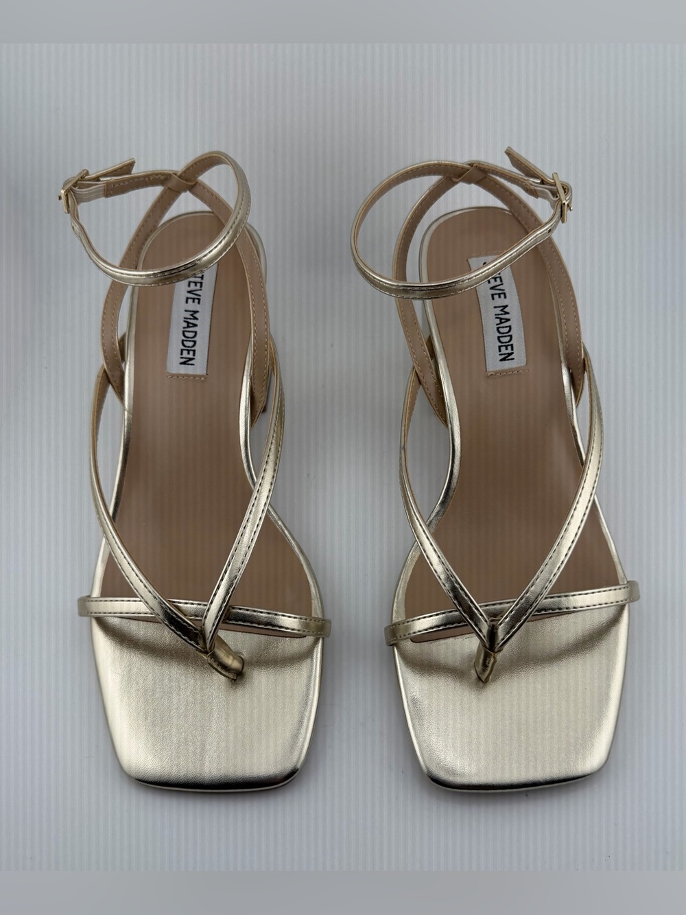 Steve Madden Ansel Gold Metallic Strappy Block Heel Sandals Size 7 Wide NIB